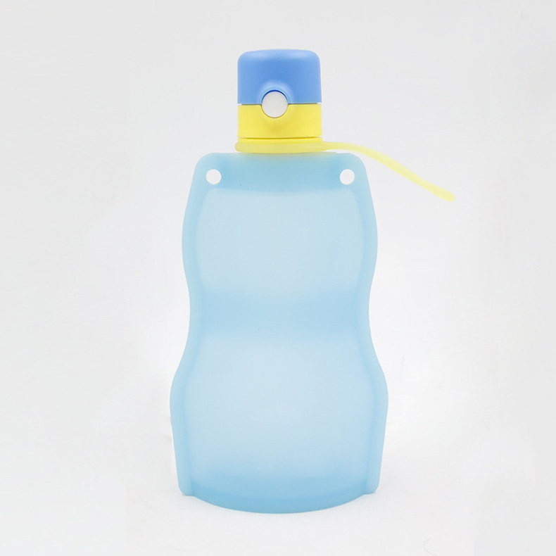 Creative silicone water bottle for children's folding water bag